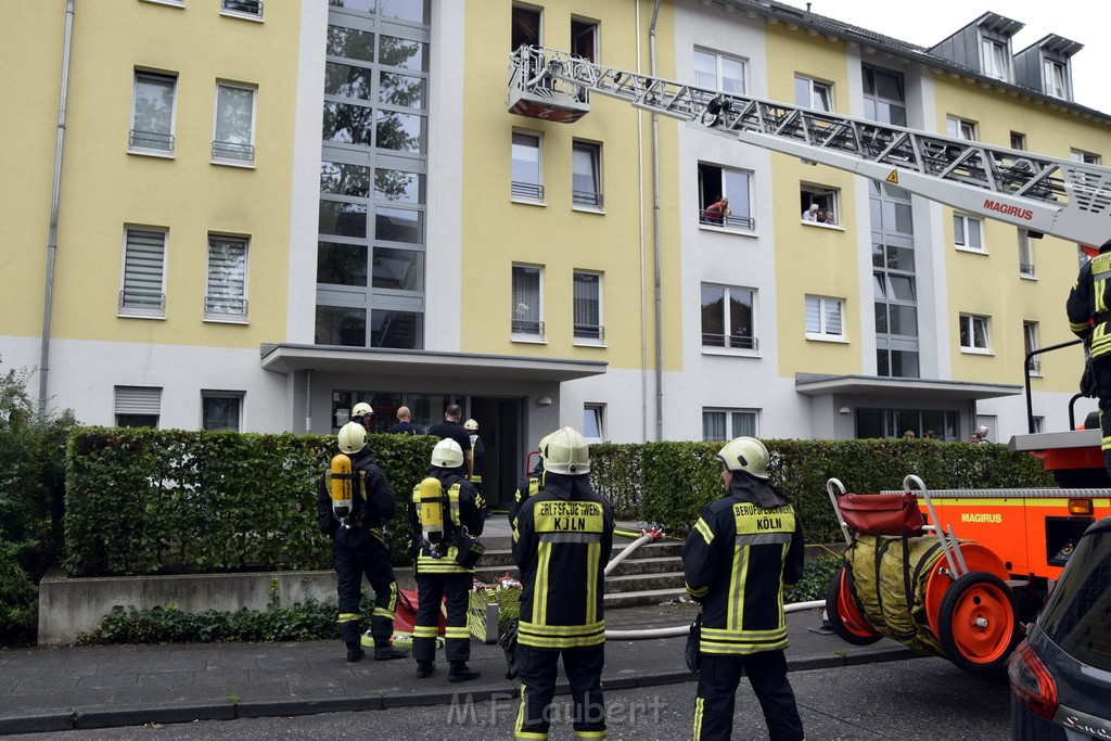 Feuer 1 Koeln Vingst Nobelstr P06.JPG - Miklos Laubert